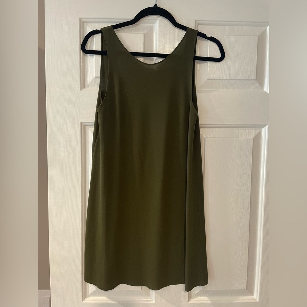 Brandy Melville Knit Going Out Dress w/Open Back Size Small; Great Condition